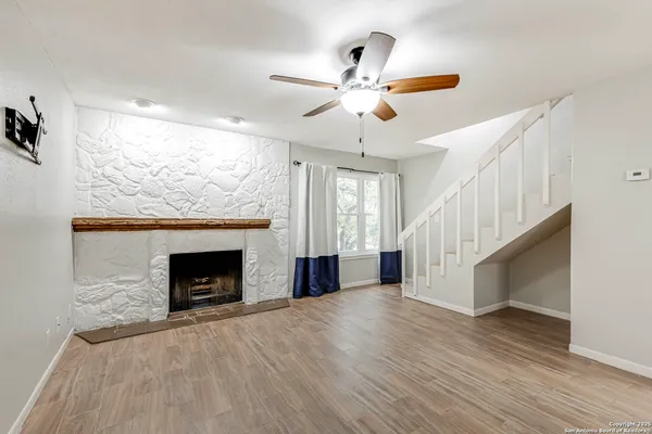$990 | 4107 Medical Drive, Unit 5208, San Antonio, TX 78229