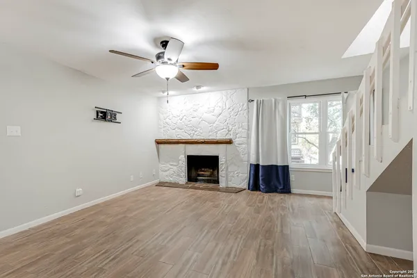 $990 | 4107 Medical Drive, Unit 5208, San Antonio, TX 78229