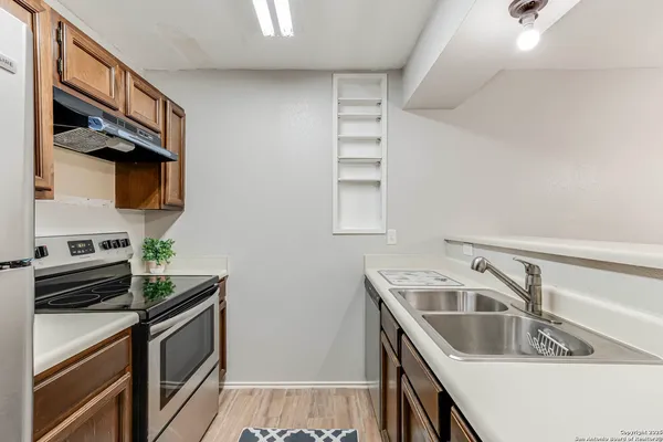 $990 | 4107 Medical Drive, Unit 5208, San Antonio, TX 78229