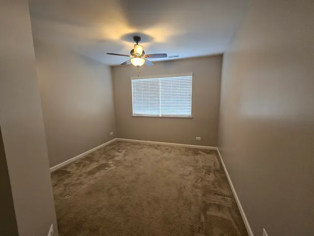 $2,300 | 460 South Jade Lane, Round Lake, IL 60073