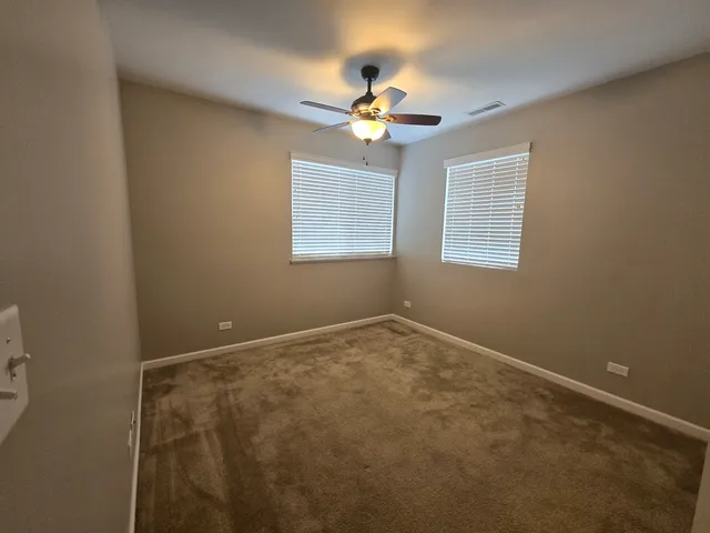 $2,300 | 460 South Jade Lane, Round Lake, IL 60073