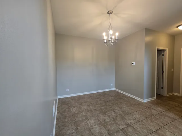 $2,300 | 460 South Jade Lane, Round Lake, IL 60073