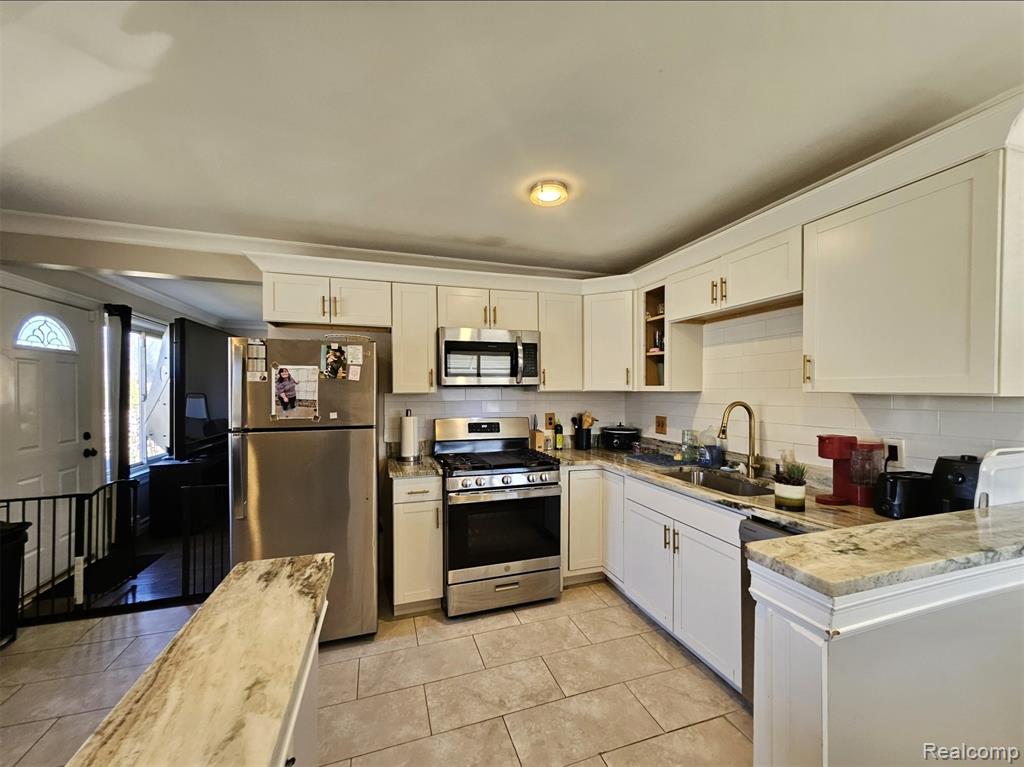 16830 Stephens Road Eastpointe, MI 48021 - Photo 14 of 30