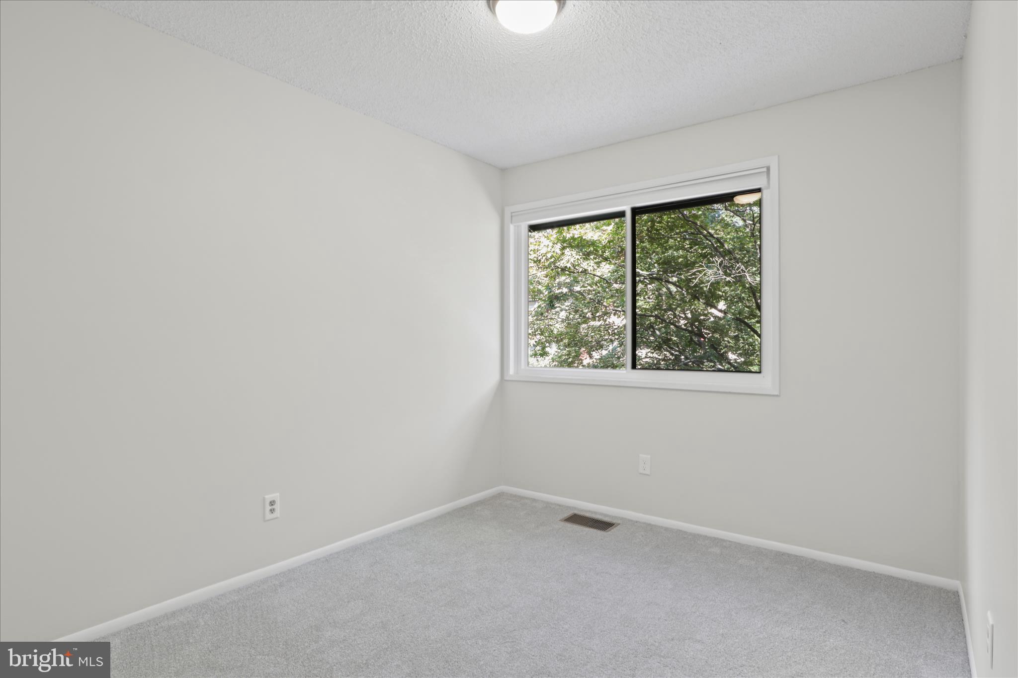 2208 Cartwright Place Reston, VA 20191 - Photo 14 of 37