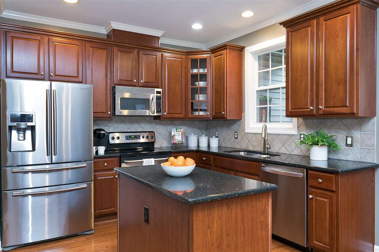 3511 Edgemont Drive Raleigh, NC 27612 - Photo 9 of 30 Kitchen