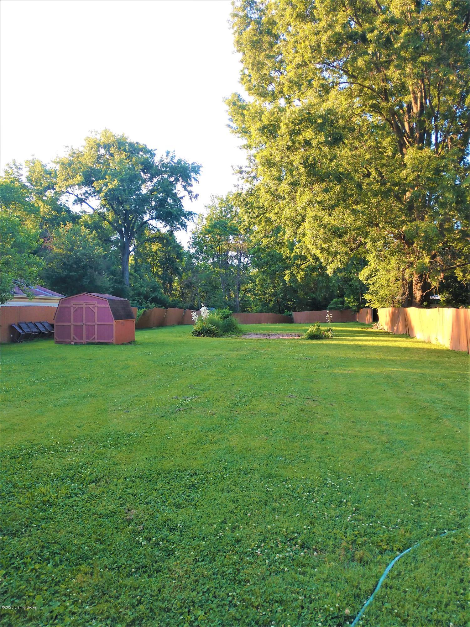 4535 Dover Road Louisville, KY 40216 - Photo 3 of 4 backlot