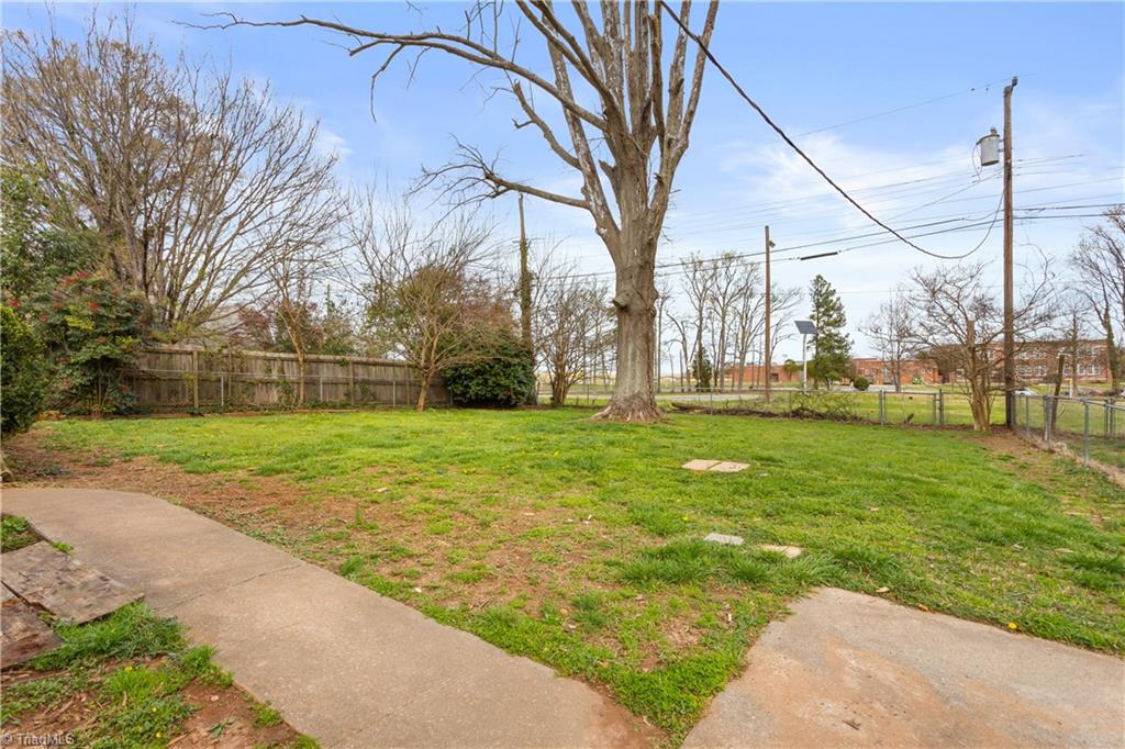 313 Melbourne Road Greensboro, NC 27405 - Photo 25 of 25 Gallery Image 25