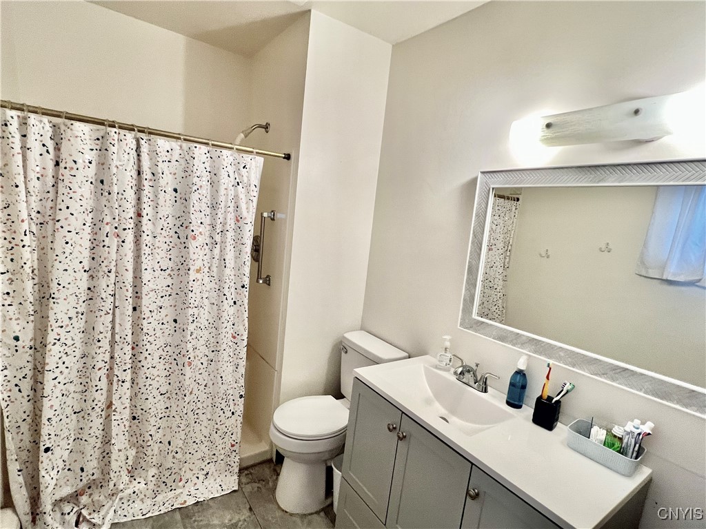 27 Hart Street Oswego, NY 13126 - Photo 12 of 29