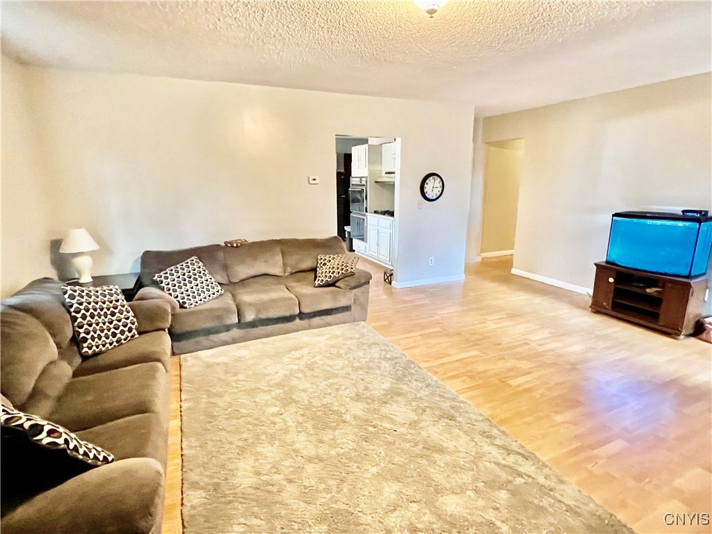 27 Hart Street Oswego, NY 13126 - Photo 5 of 29