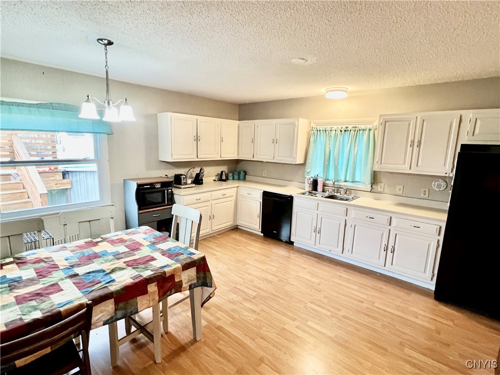 27 Hart Street Oswego, NY 13126 - Photo 6 of 29