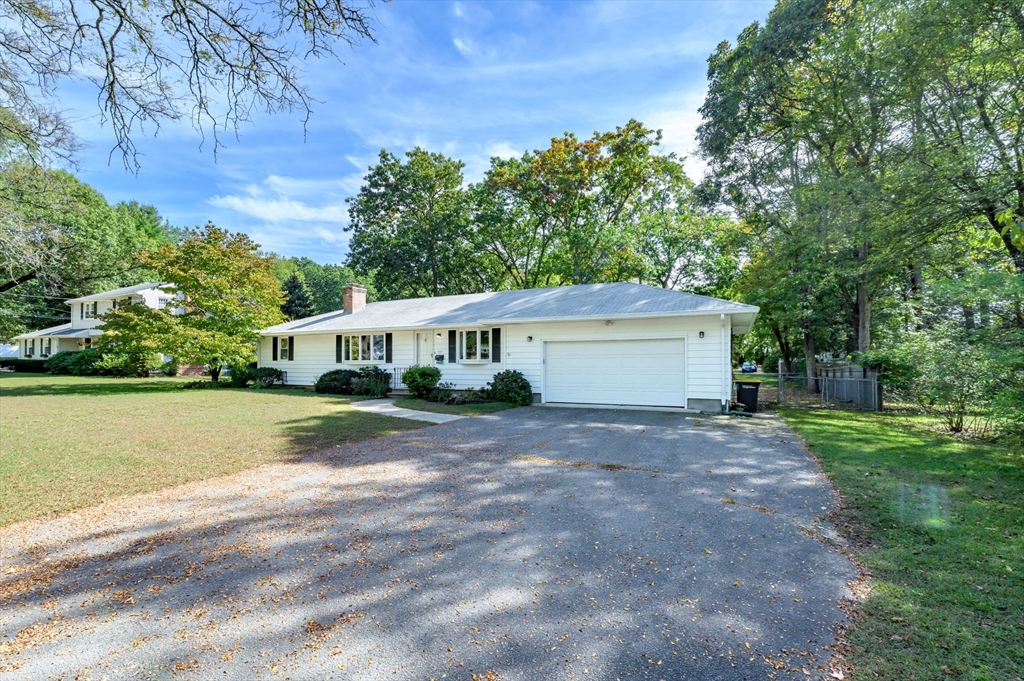 557 Maple Road, Unit 1 Longmeadow, MA 01106 - Photo 1 of 42