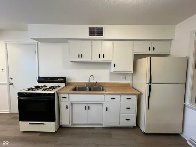 $169,900 | 2430 Dover Street, Anderson, IN 46013