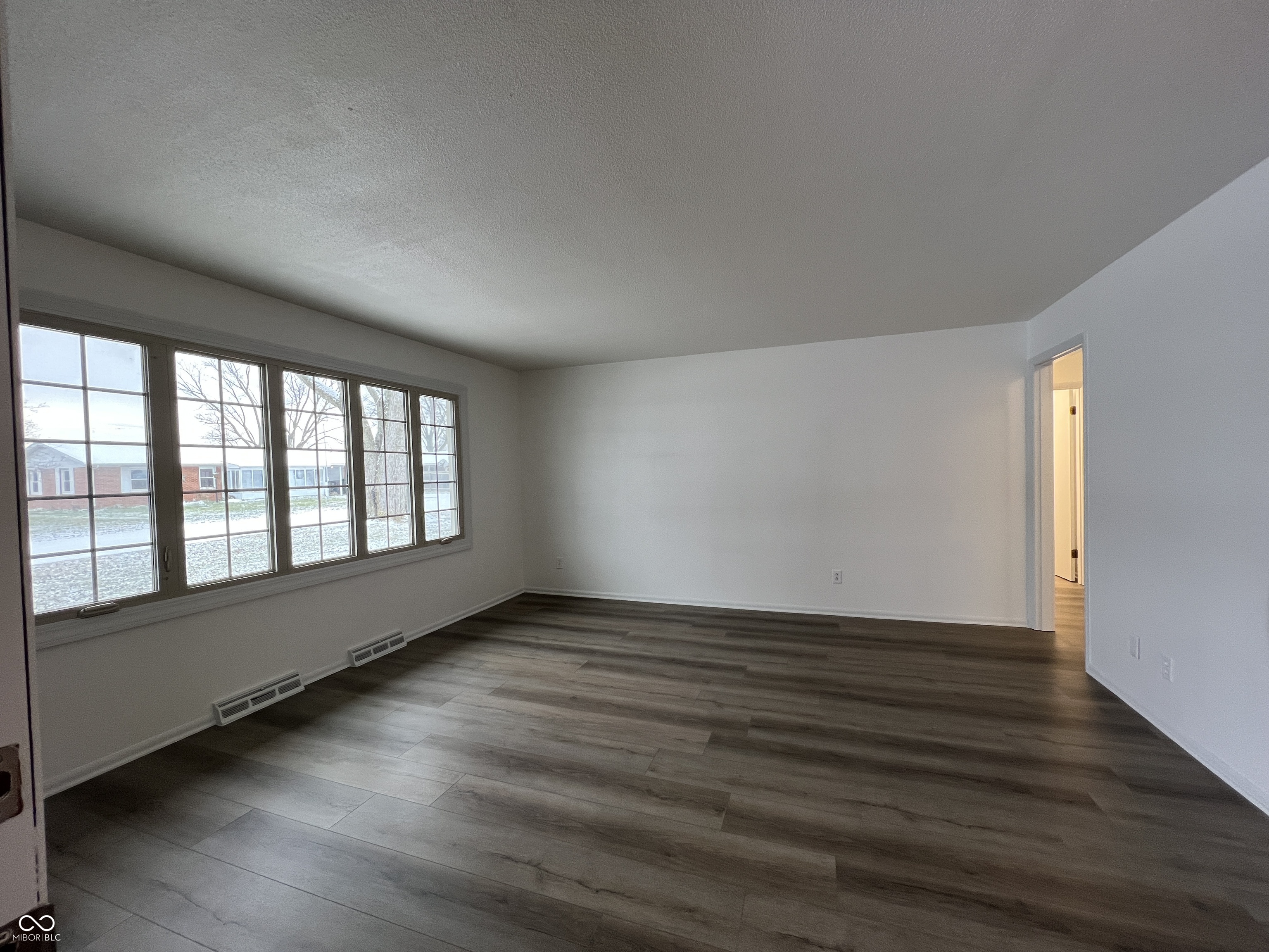 2430 Dover Street Anderson, IN 46013 - Photo 8 of 31