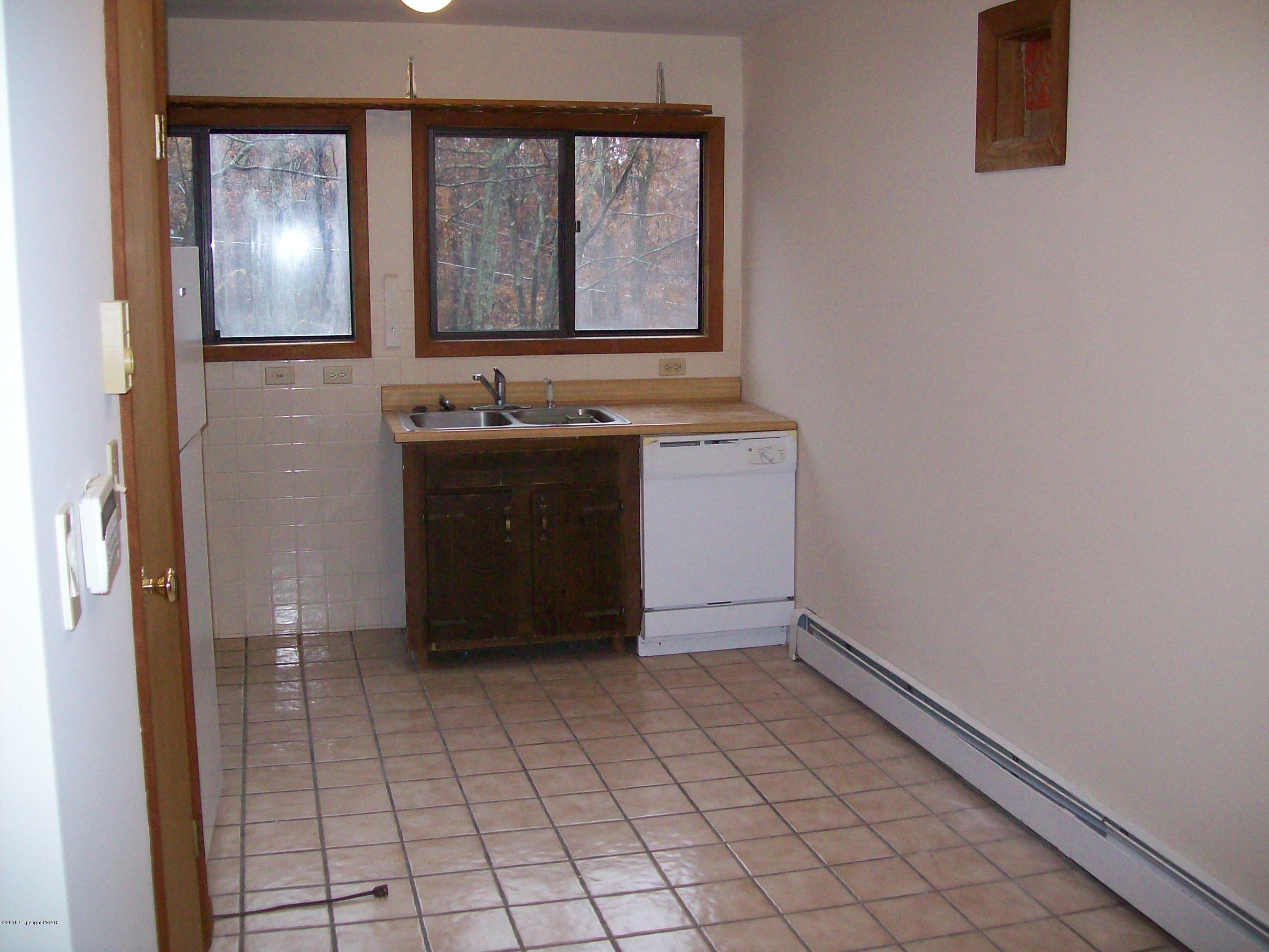 1103 Falls Road Bushkill, PA 18324 - Photo 8 of 17 kitchen