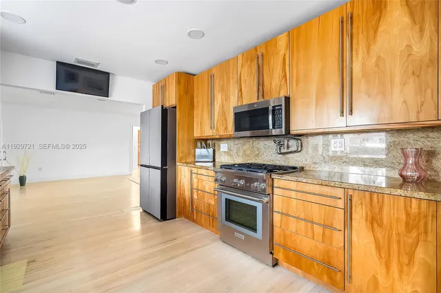 $13,900 | 2085 Ixora Road, North Miami, FL 33181