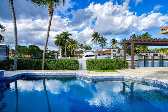 $13,900 | 2085 Ixora Road, North Miami, FL 33181