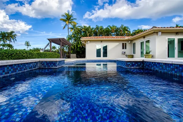 $13,900 | 2085 Ixora Road, North Miami, FL 33181