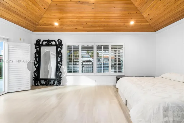 $13,900 | 2085 Ixora Road, North Miami, FL 33181