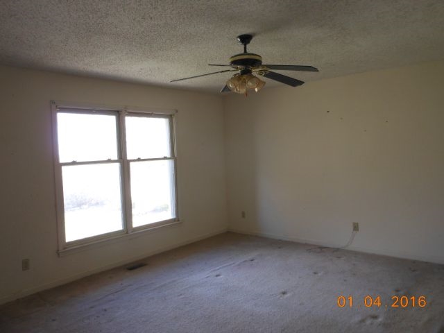 8800 Chad Road Poseyville, IN 47633 - Photo 11 of 17 Gallery Image 11