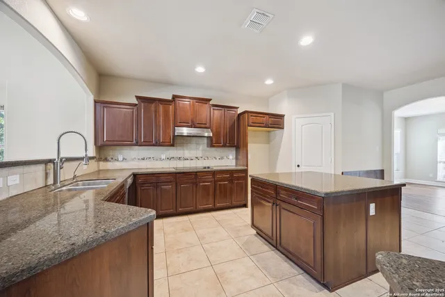 $855,000 | 322 Eugene Sasser, San Antonio, TX 78260