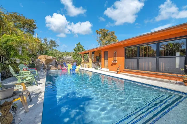 $1,500,000 | 21424 Northeast 19th Court, Miami, FL 33179