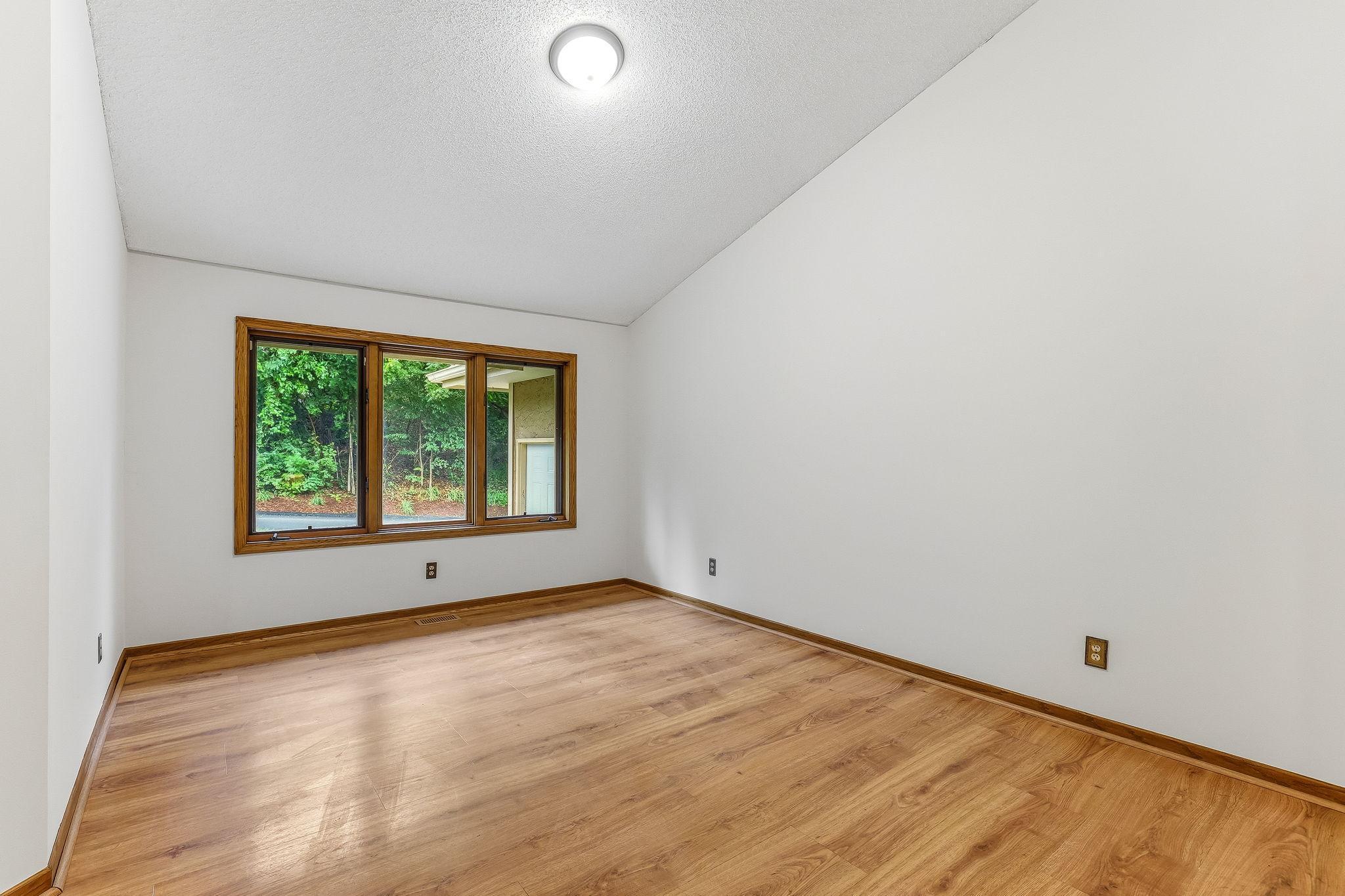 4211 Redding Ridge Drive Minnetonka, MN 55345 - Photo 7 of 46