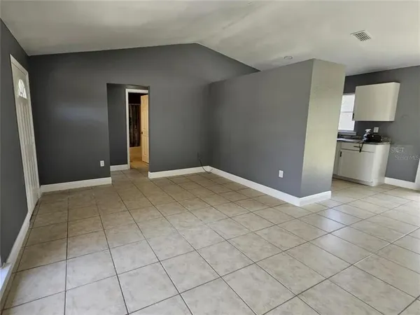 a view of room with an empty space