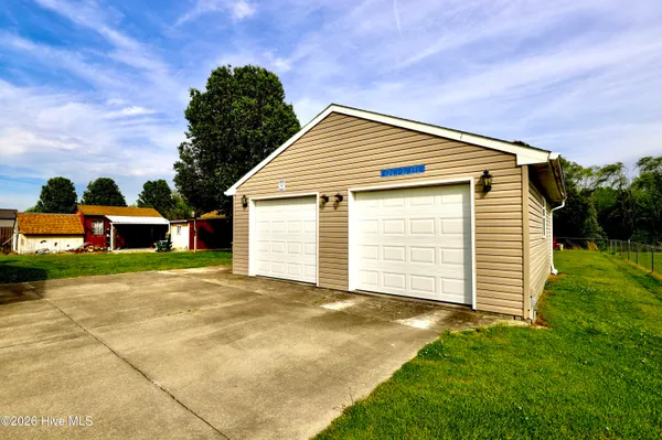 $300,000 | 1373 Lambs Grove Road, Elizabeth City, NC 27909