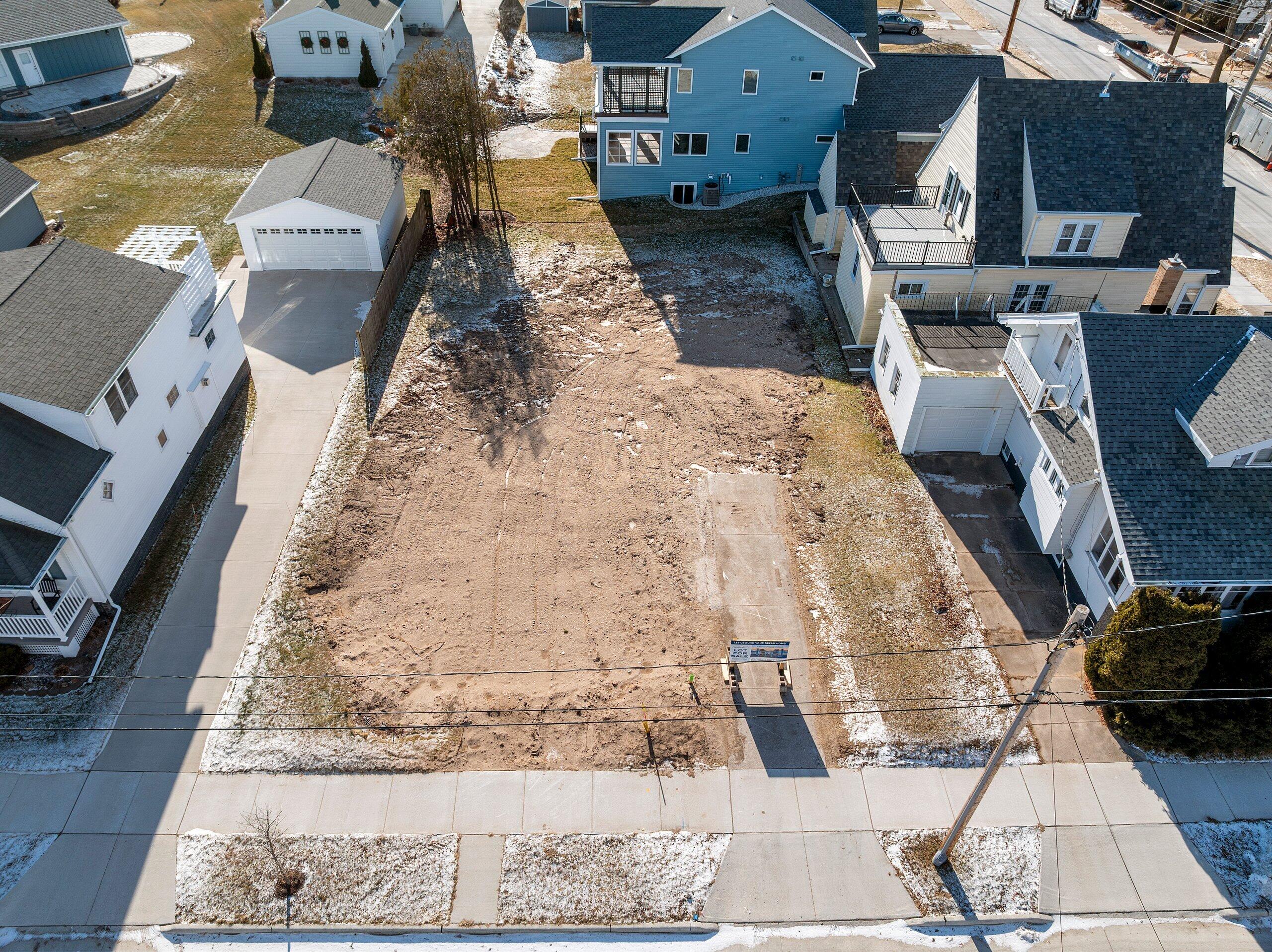 911 17th Street Two Rivers, WI 54241 - Photo 15 of 15 Drone 39.JPG-SMALL