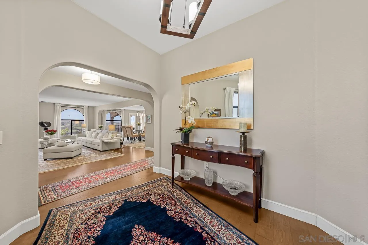 7087 Rancho Santa Fe View Court Rancho Santa Fe, CA 92067 - Photo 5 of 56
