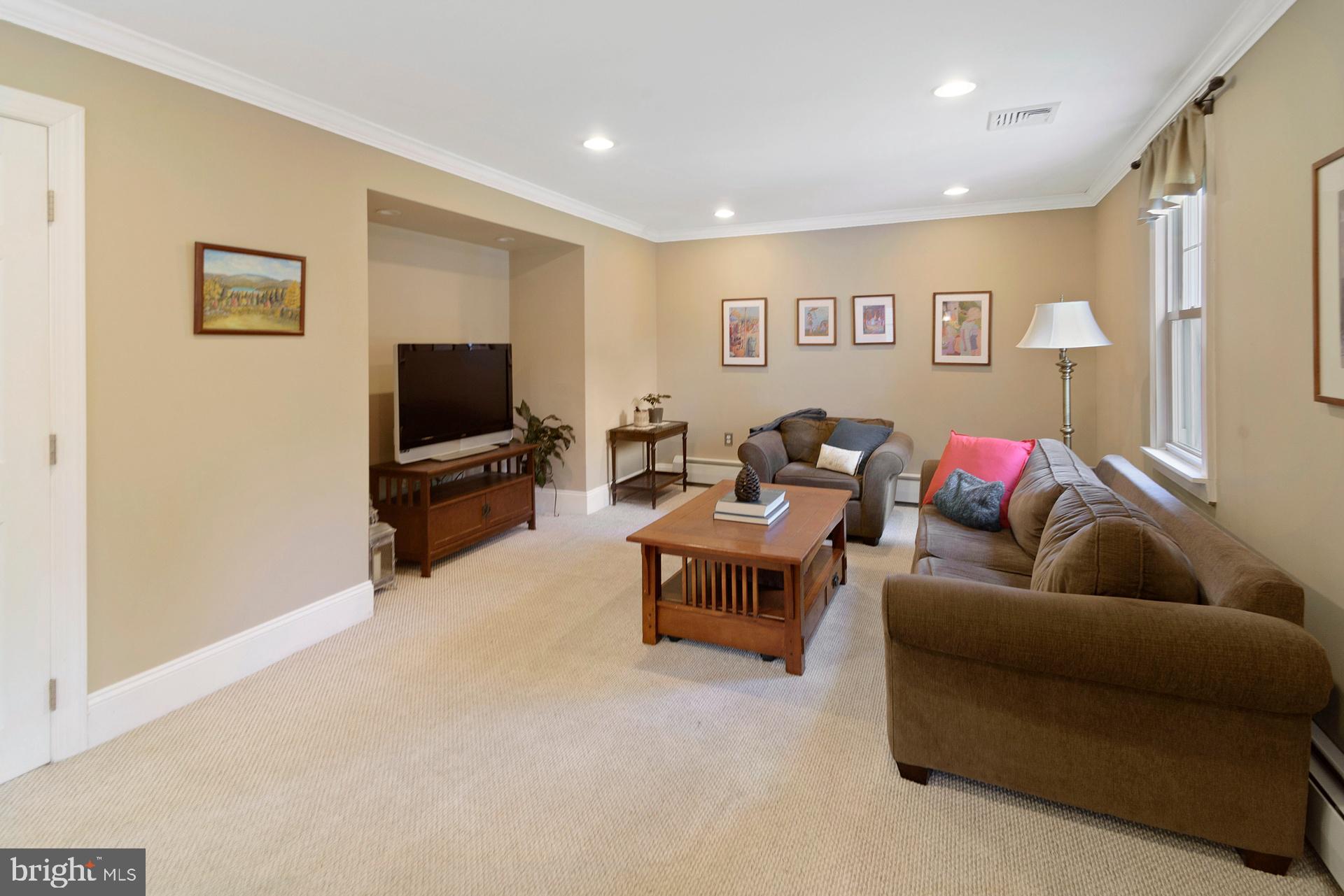 556 Continental Road Hatboro, PA 19040 - Photo 7 of 29 Gallery Image 7