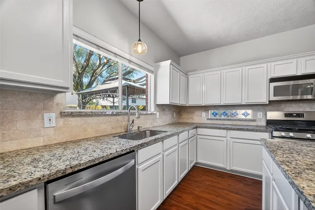 $2,595 | 5118 Cherry Blossom Drive, League City, TX 77573