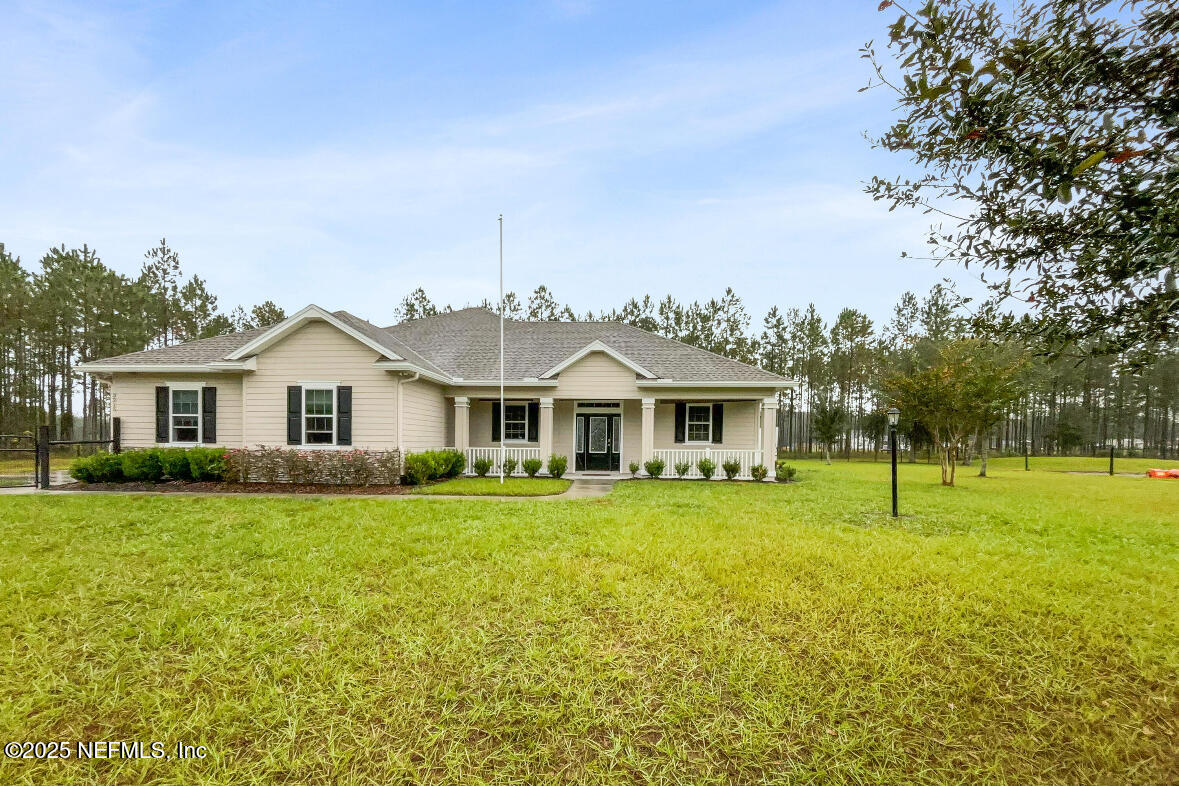 3215 Jane Lane Hilliard, FL 32046 - Photo 1 of 35 IMG_1973