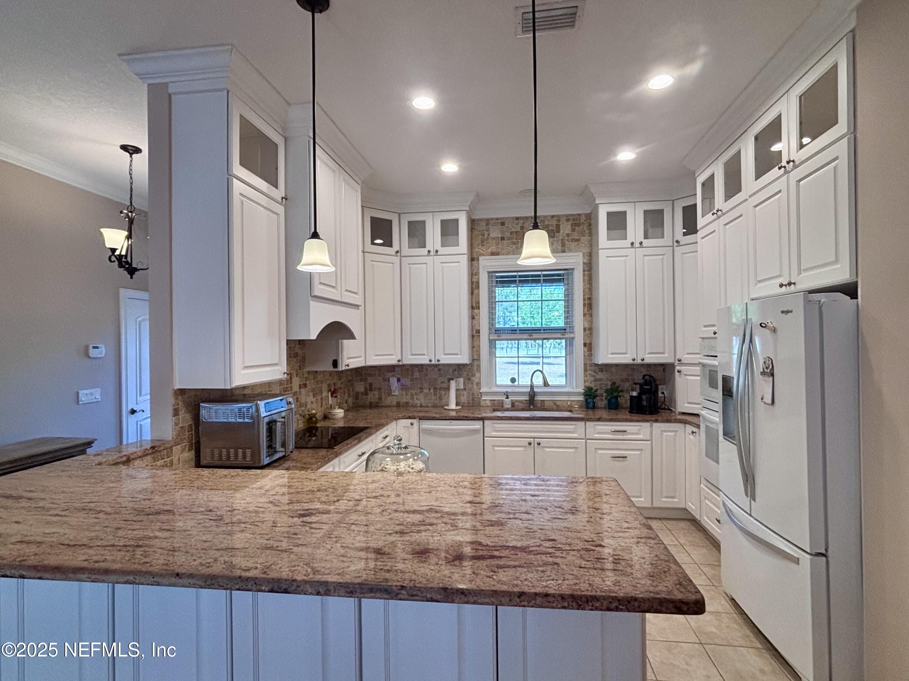 3215 Jane Lane Hilliard, FL 32046 - Photo 8 of 35 IMG_1830