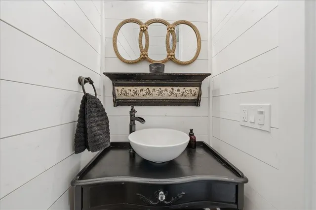 $995,000 | 5200 Country Farms Lane, Anderson, CA 96007