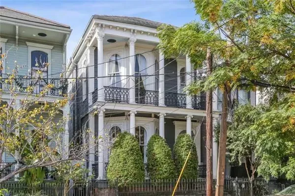 $6,000 | 1229 Annunciation Street, New Orleans, LA 70130