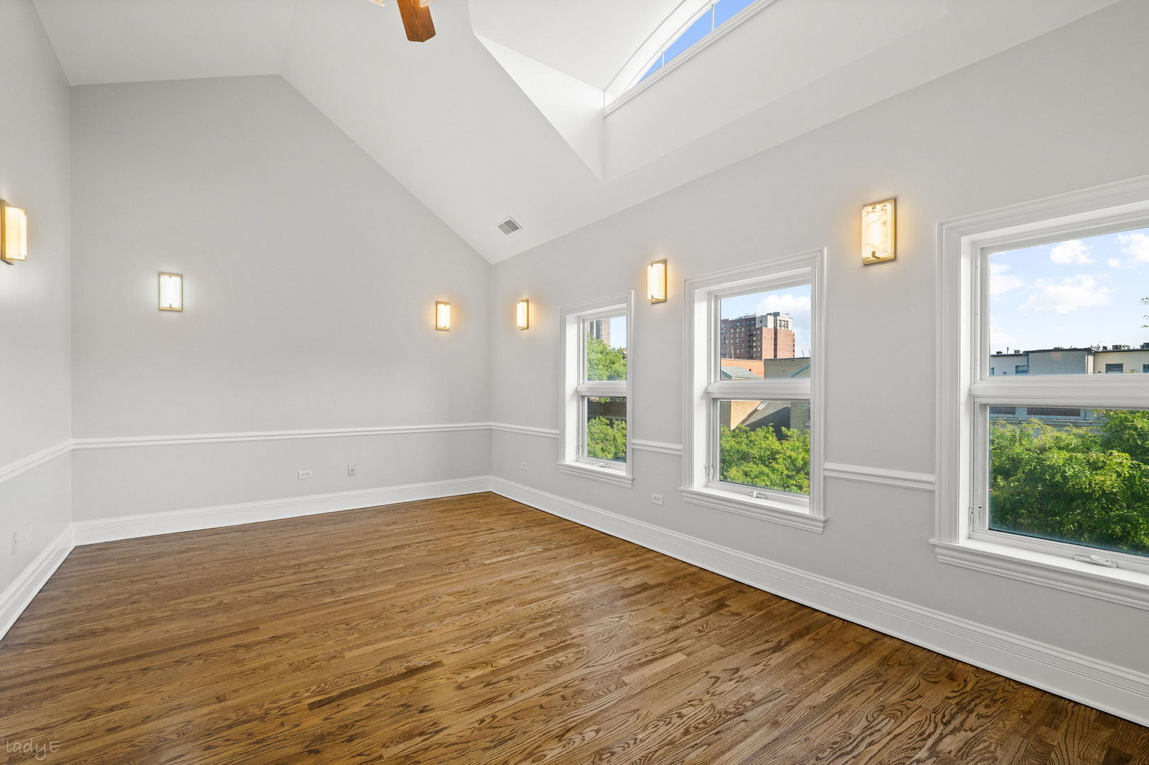 924 West Dakin Street, Unit 4 Chicago, IL 60613 - Photo 6 of 30