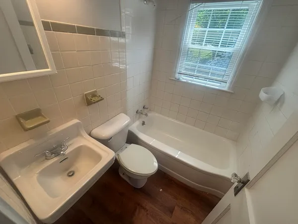 $1,350 | 2432 Brandon Avenue Southwest, Roanoke, VA 24015