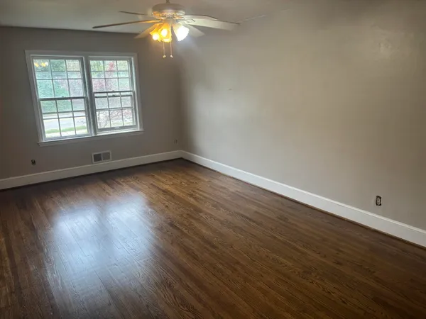 $1,350 | 2432 Brandon Avenue Southwest, Roanoke, VA 24015