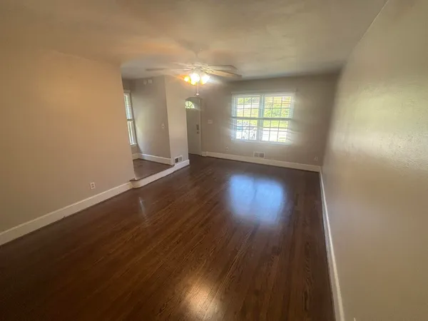 $1,350 | 2432 Brandon Avenue Southwest, Roanoke, VA 24015