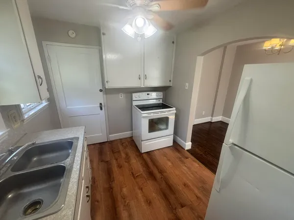 $1,350 | 2432 Brandon Avenue Southwest, Roanoke, VA 24015