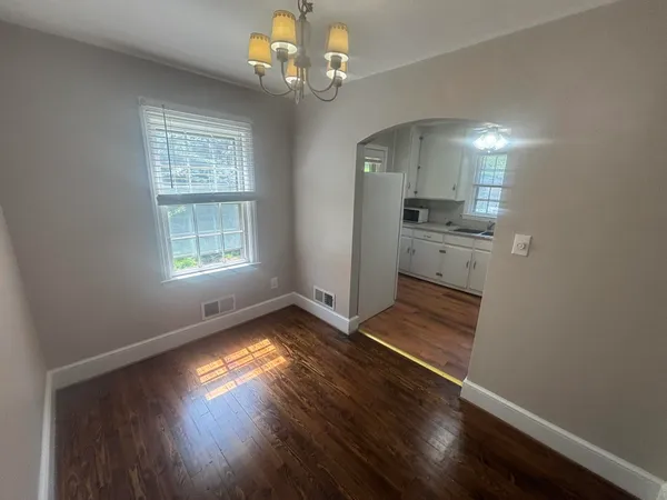 $1,350 | 2432 Brandon Avenue Southwest, Roanoke, VA 24015