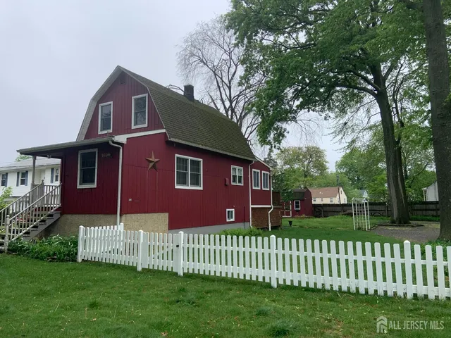 $2,495 | 169 Misty Lane, Middlesex, NJ 08846