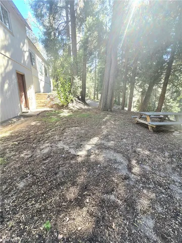 $699,999 | 901 Highway 173, Lake Arrowhead, CA 92352