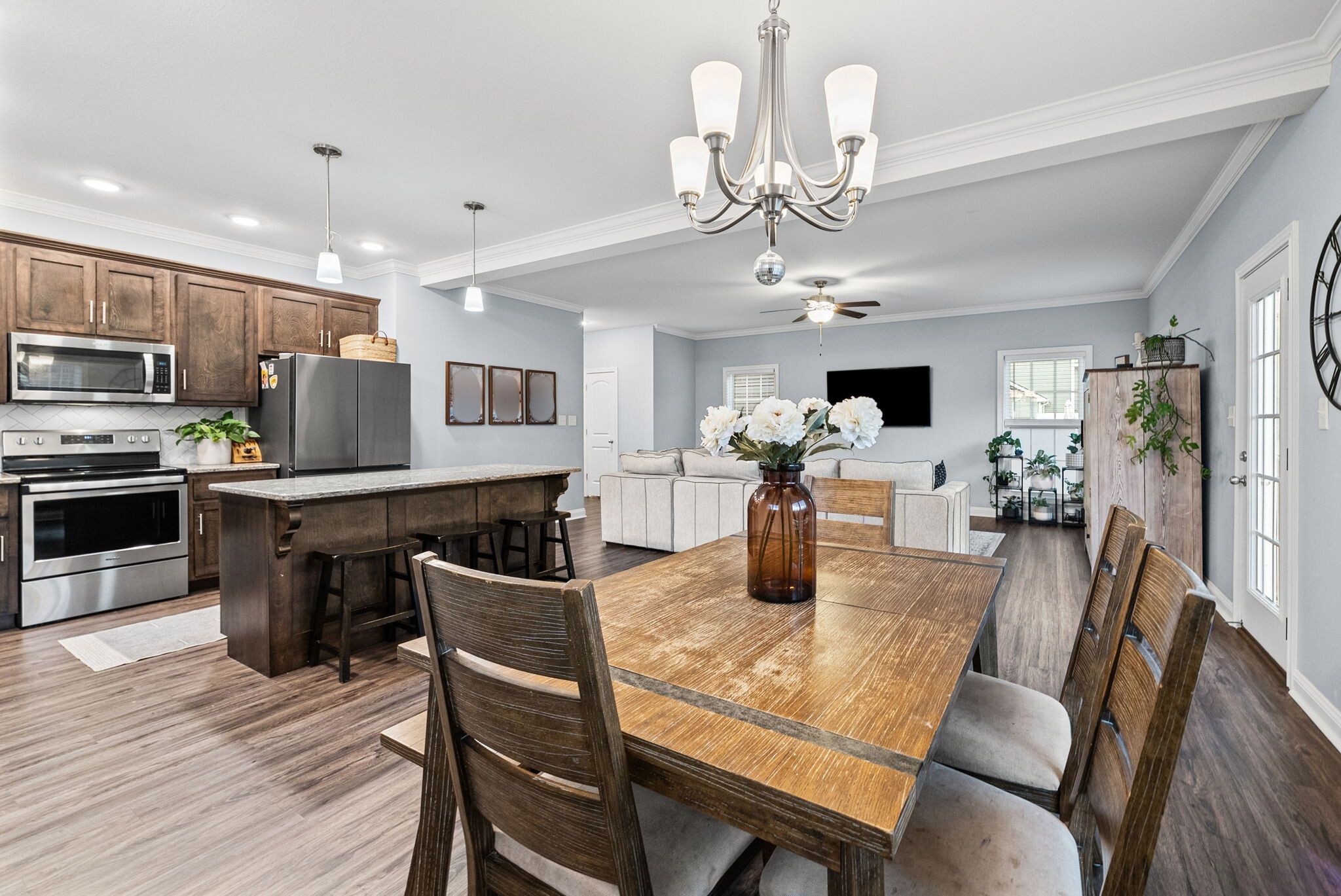 1677 Rains Road Clarksville, TN 37042 - Photo 11 of 36 Gallery Image 11