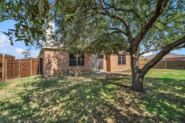 $1,950 | 2312 Tailburton Court, Little Elm, TX 75068