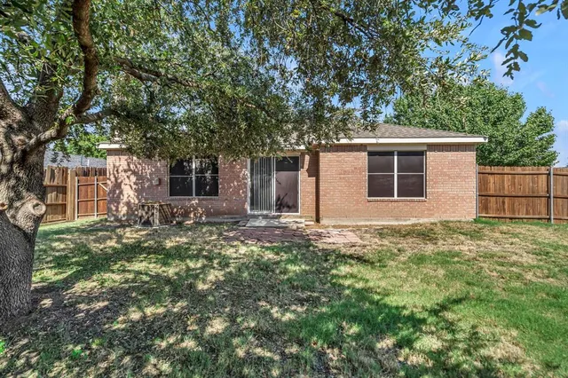 $1,950 | 2312 Tailburton Court, Little Elm, TX 75068