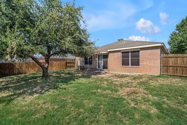 $1,950 | 2312 Tailburton Court, Little Elm, TX 75068