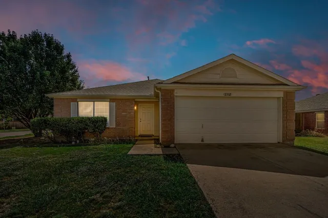 $1,950 | 2312 Tailburton Court, Little Elm, TX 75068