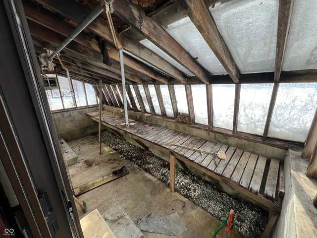 $1 | 299 East County Road 360 North, Anderson, IN 46012